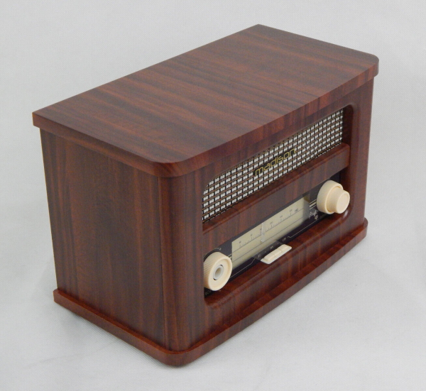 Nostalgie Radio MADISON im Holzdesign, Bluetooth, FM-Radio, MP3 Eingang, Akku